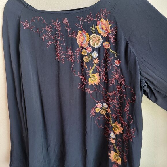 J.Jill Floral Embroidered Blouse Navy 2X Top - Picture 2 of 9